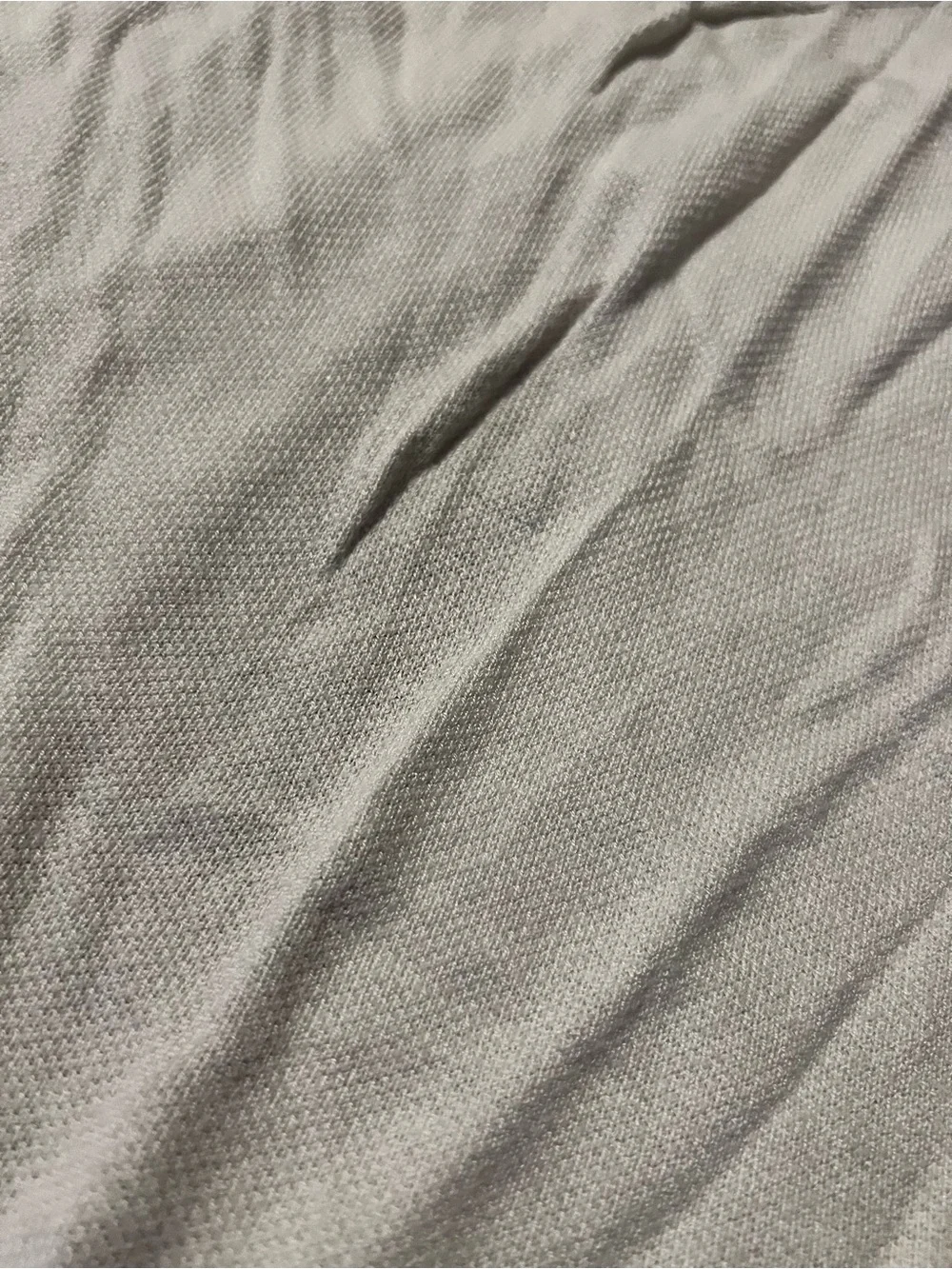 Lululemon Women’s White Flowy Tie Back V-Neck Tank Top - Picture 2 of 5
